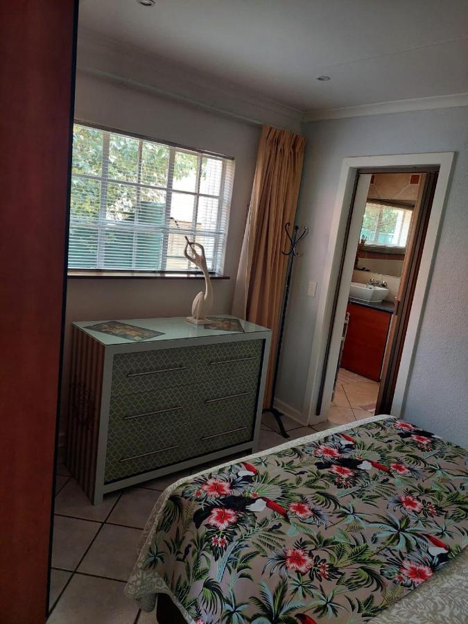 Sleep Eezy Cottages Benoni Dış mekan fotoğraf